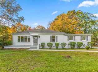 2628 Pine Lake Dr, Greensboro, NC 27407