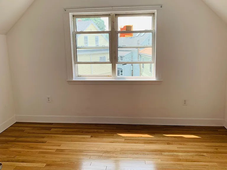 33-35 Pennsylvania Ave #2 — Photo 10