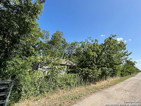 3rd image of 13798 W FM 471