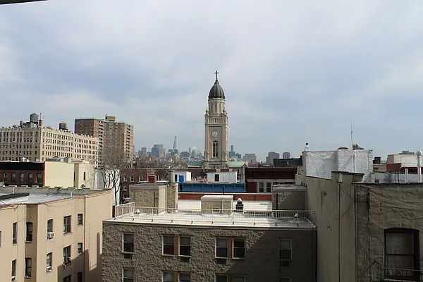 Rented by The Dermot Realty Management Company | media 32