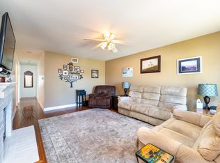 2376 Royal Ave APT 19, Simi Valley, CA 93065