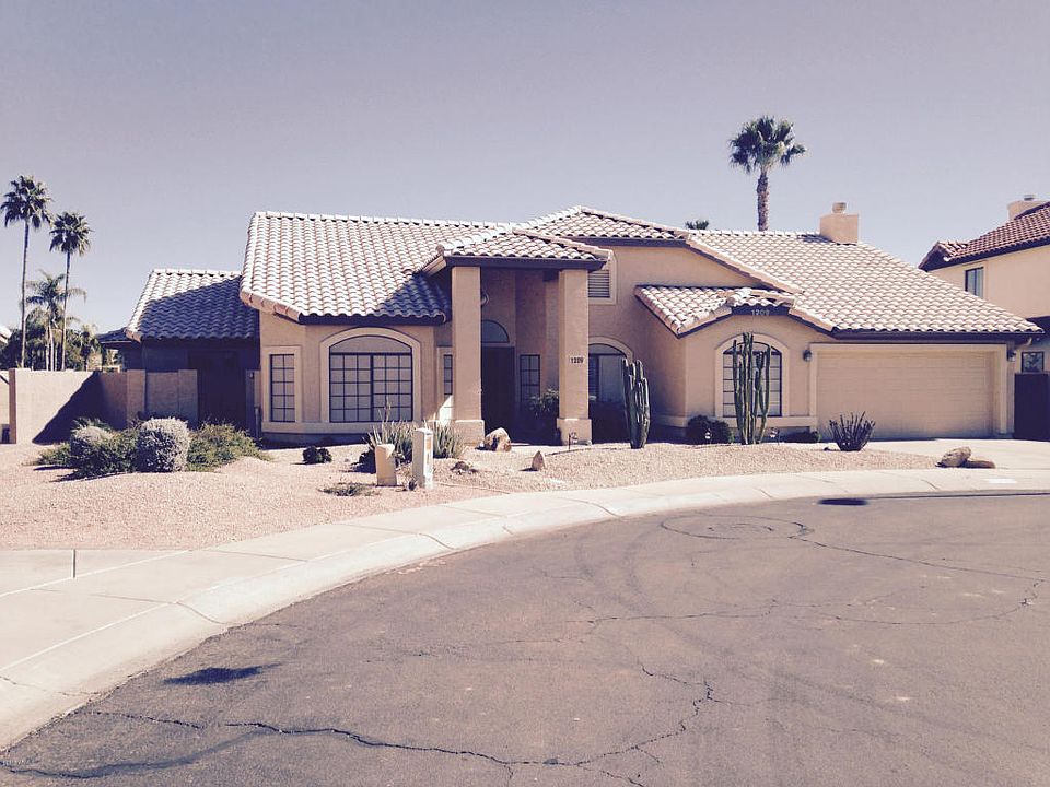 1st image of 1209 W Cove Dr