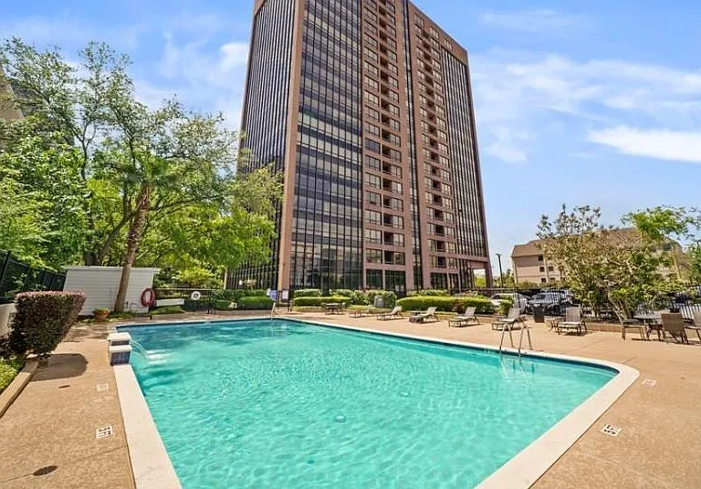 5150 Hidalgo St #402 — Photo 43