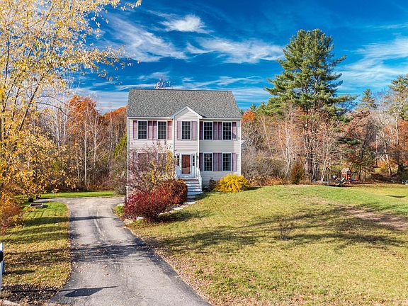 2nd image of 13 Squire Dr