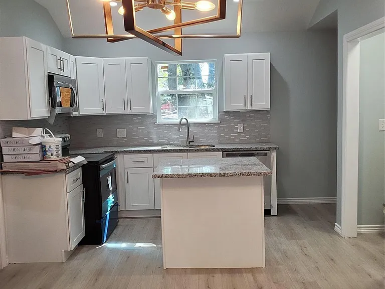 6815 Sidney St — Photo 2