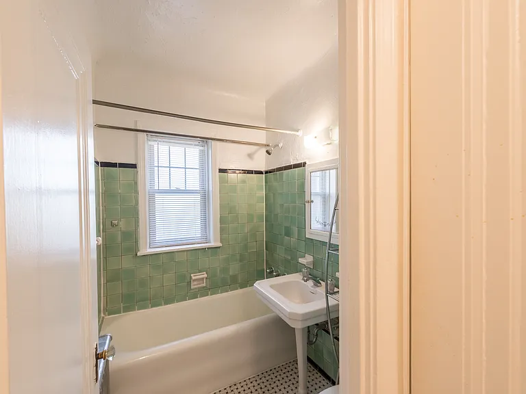 Edgeley Bathroom