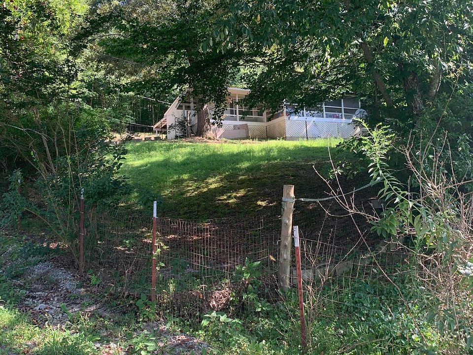2nd image of 831 Howard Beavert Rd