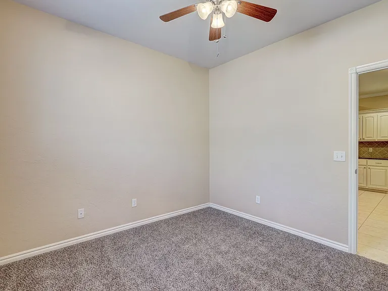 11312 NW 121st Pl — Photo 18