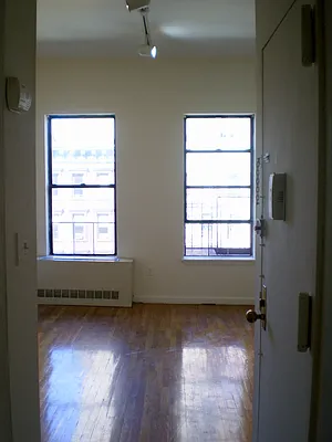 Rented by Winick Realty Group LLC | media 27