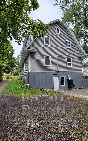 2320 E 2nd St #1 — Photo 12