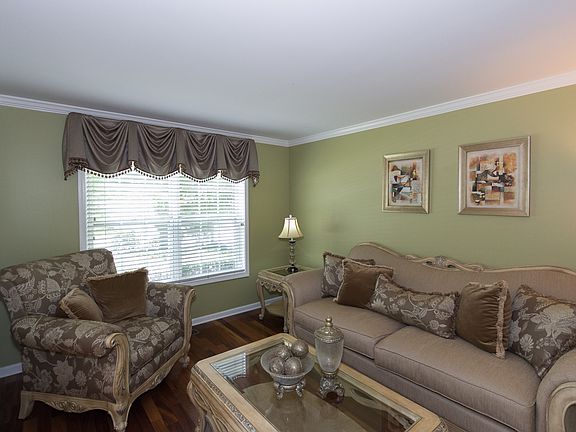 5th image of 1081 Fountain Glen Dr