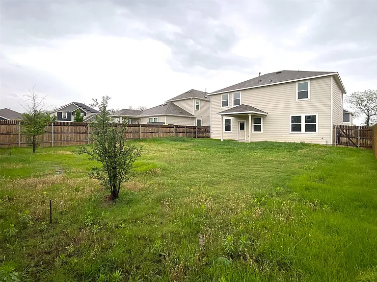 1602 Jacey Way — Photo 33