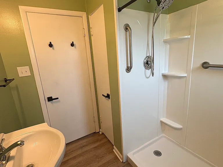 1624 Sillview Dr — Photo 30