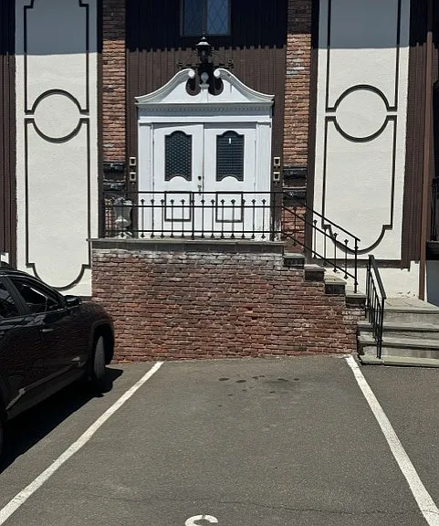 54 Hope St — Photo 9