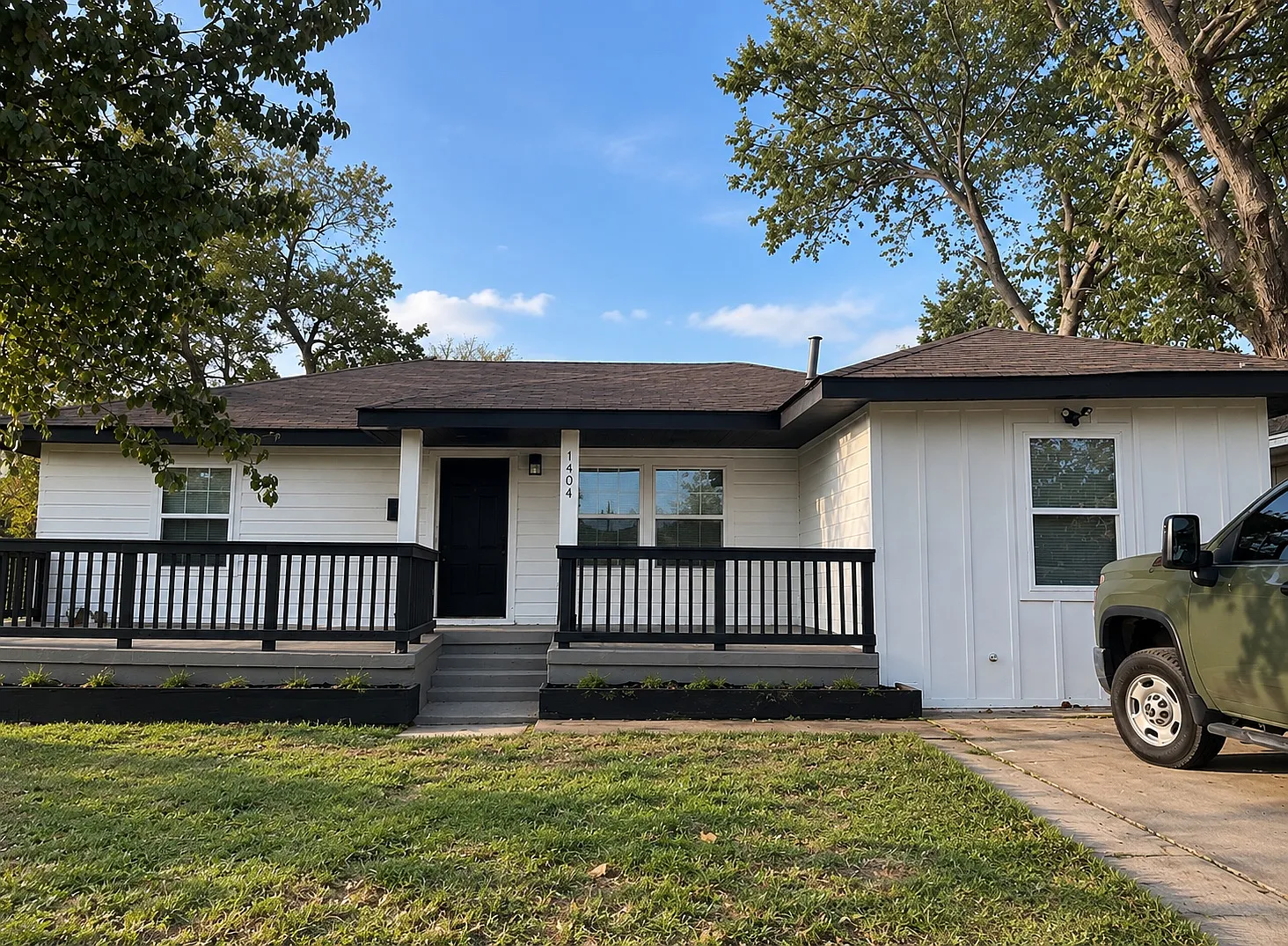 4 bed, 1200 sqft, $1,500 — Photo 1