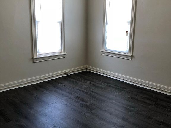 4th image of 220 W Side Ave #222