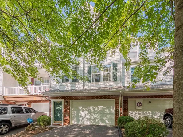 1230 Orange Leaf Ct, Christiansburg, VA 24073