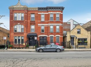 1715 W Beach Ave #1, Chicago, IL 60622