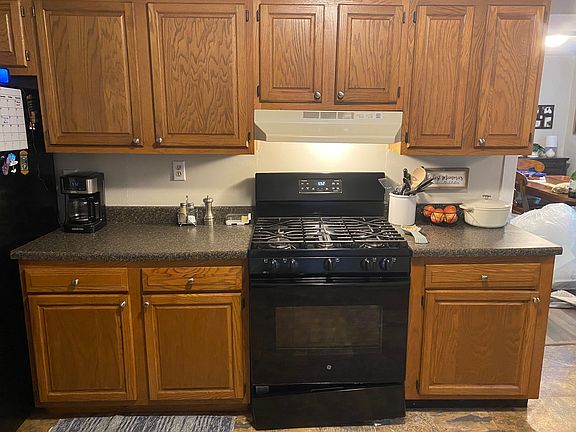 5th image of 1130 S Jefferson Dr