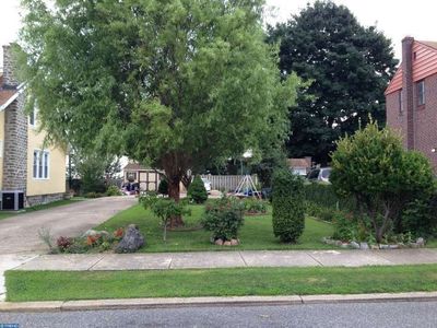 1916 Fuller St, Philadelphia, PA, 19152