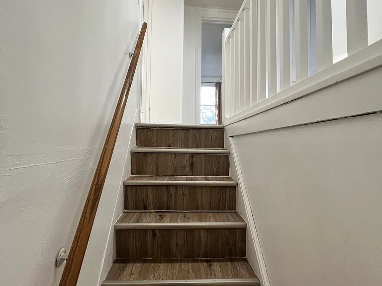 65 Tompkins St — Photo 13