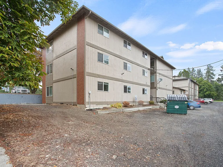 Campus View Apartments near EWU! — Photo 10