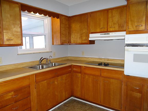 4th image of 6632 Nitram Ct