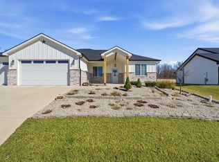 602 Fox Hollow Rd, Saint George, KS 66535