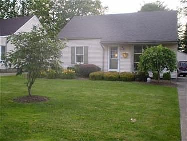 1st image of 338 Elmwood Dr