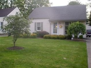 338 Elmwood Dr, Hubbard, OH