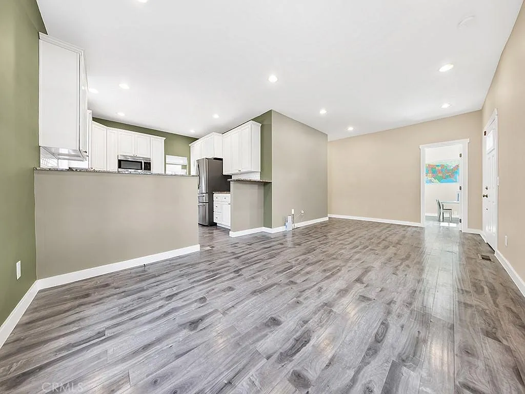 131 E Avenue 45 — Photo 4