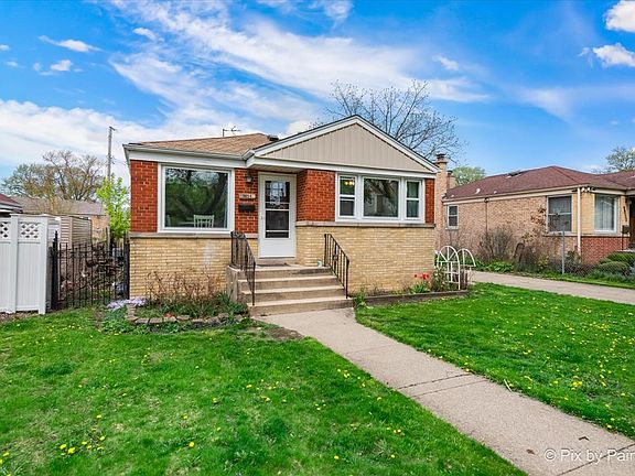 3rd image of 9854 Montrose Ave