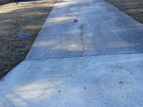 1127 Strathdon Ave, Fayetteville, NC 28304