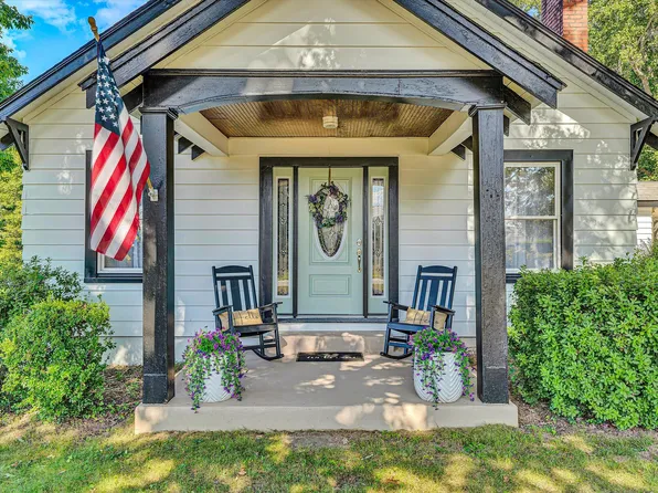 946 Ashland Ave, Bedford, VA 24523