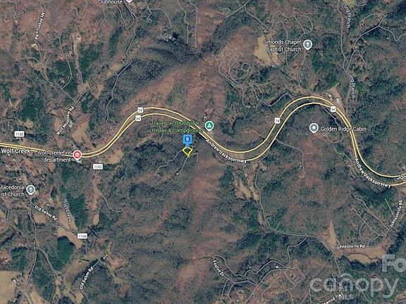 3rd image of 300 Oak Ridge Est