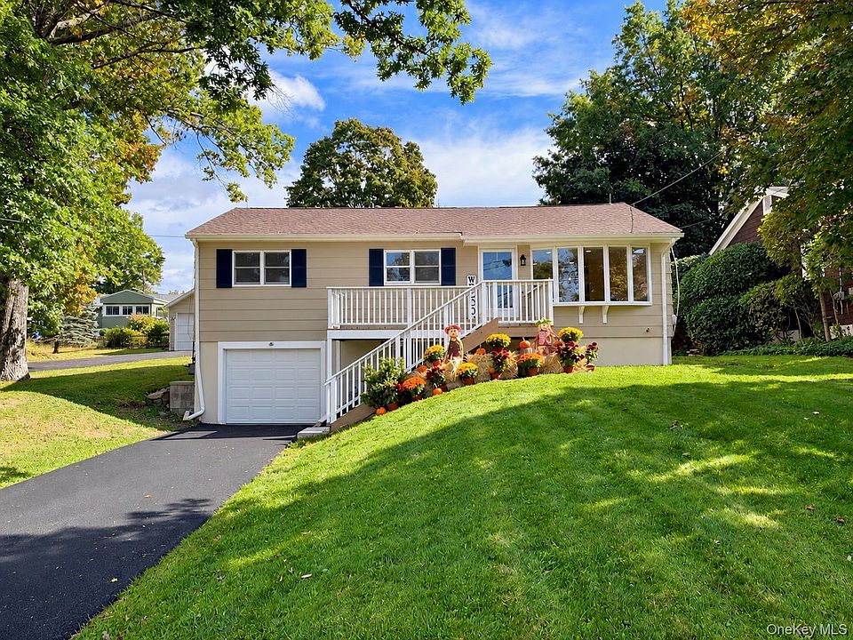 1st image of 159 Wawayanda Avenue