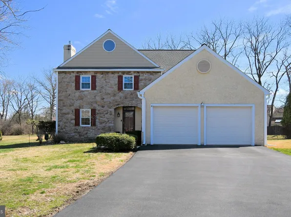 1612 Broadfield Cir, Maple Glen, PA 19002