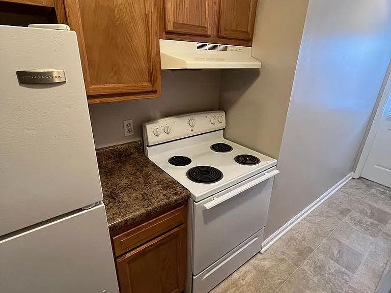 1128 Fairview Ave — Photo 4