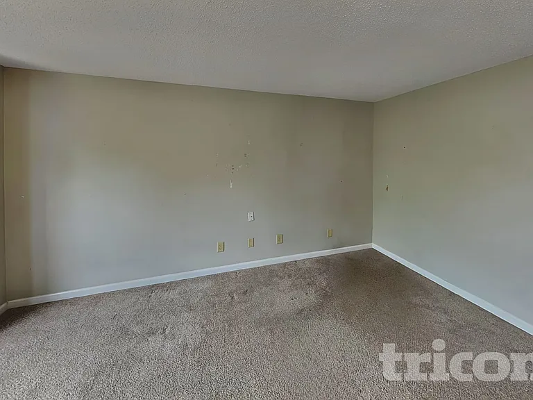 7921 Crackling Ln — Photo 17