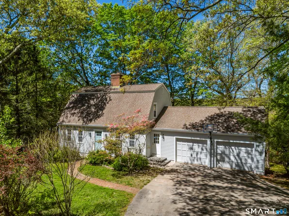 34 Laurel Hill Drive, East Lyme, CT 06357