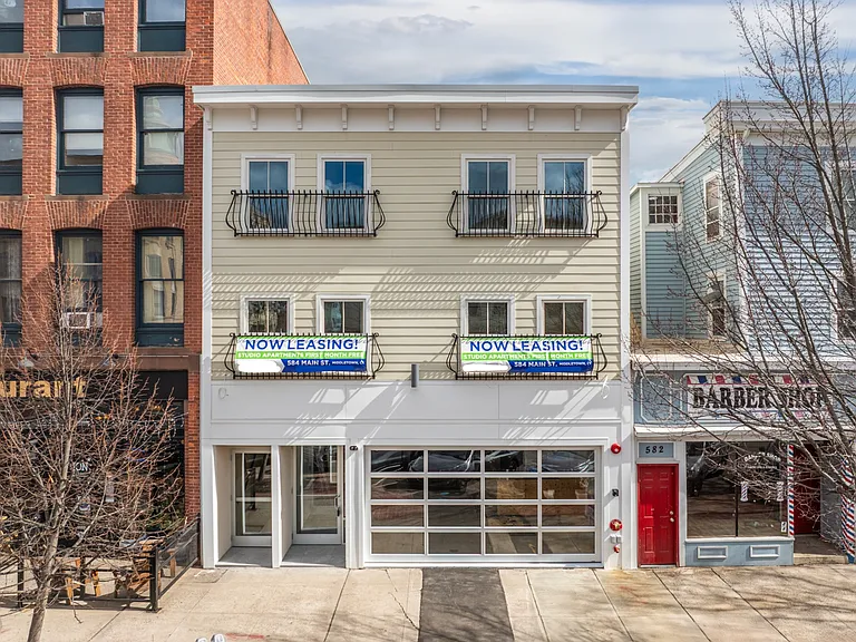 584 Main St #I — Photo 7