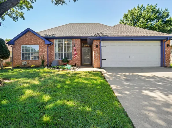 1005 Bayfield Dr, Denton, TX 76209