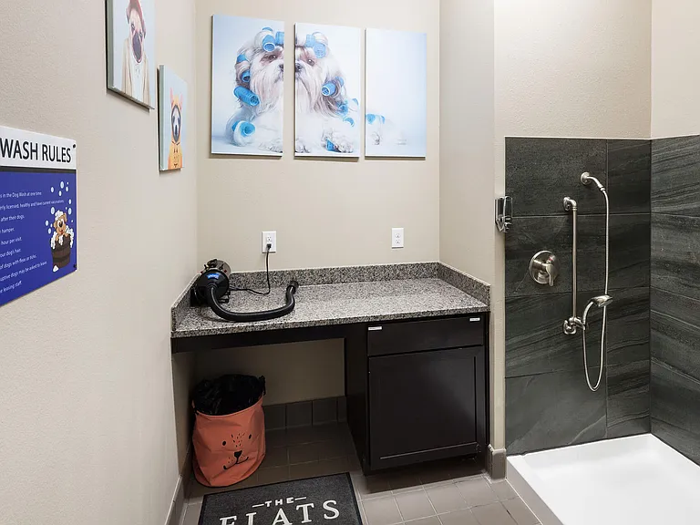 The Flats at Palisades — Photo 27