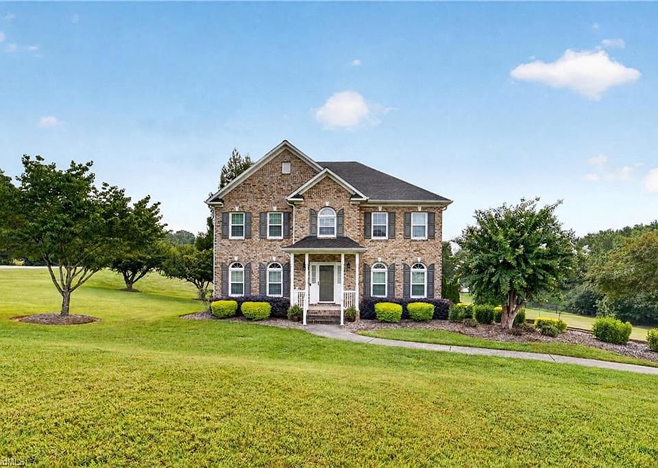 1st image of 121 Reich Farm Ct