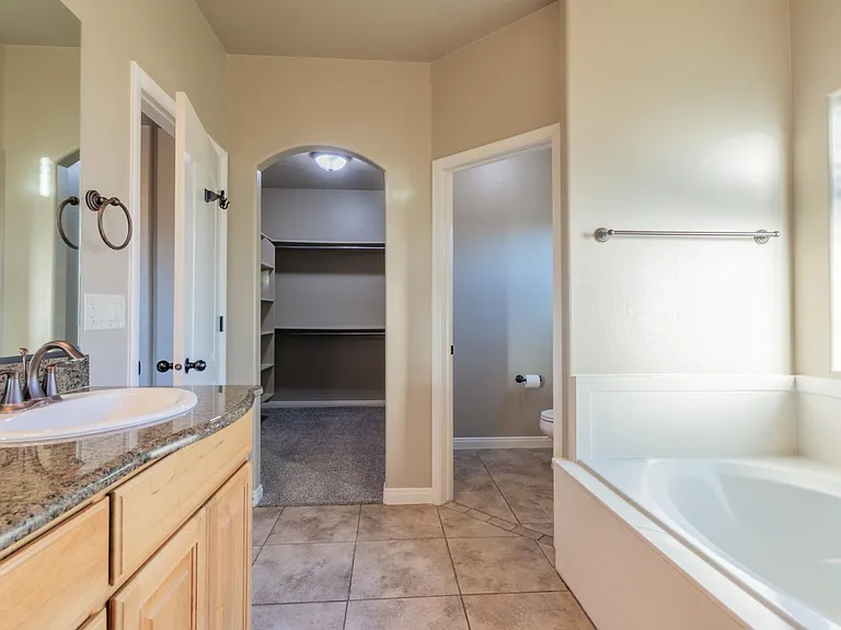 2676 S Wilson Dr — Photo 20