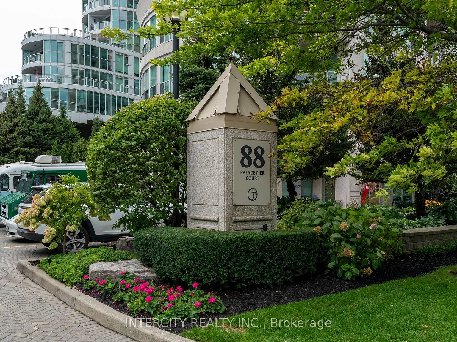 1 bed, $2,350 — Photo 2