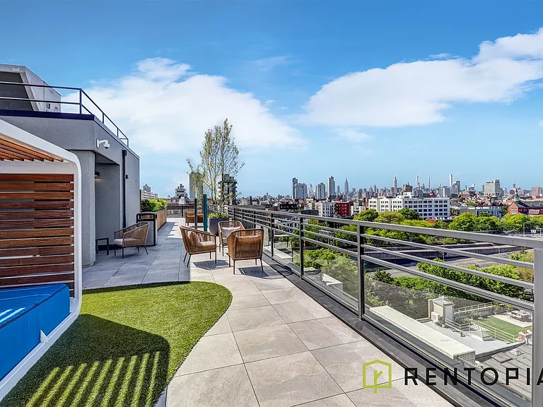 125 Borinquen Pl #313 — Photo 8