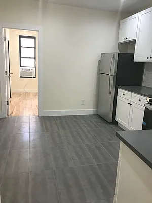 Rented by Paley Management | media 21