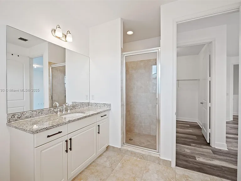 6907 Pines Cir — Photo 5