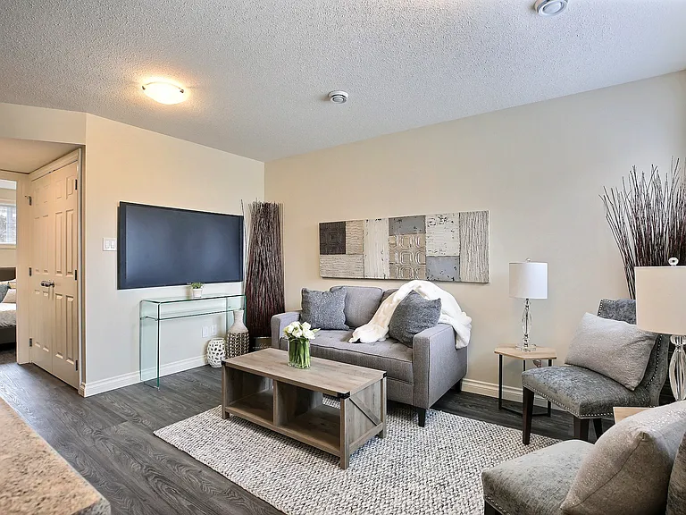 5636-5636B Vedette Rd #5600 — Photo 7